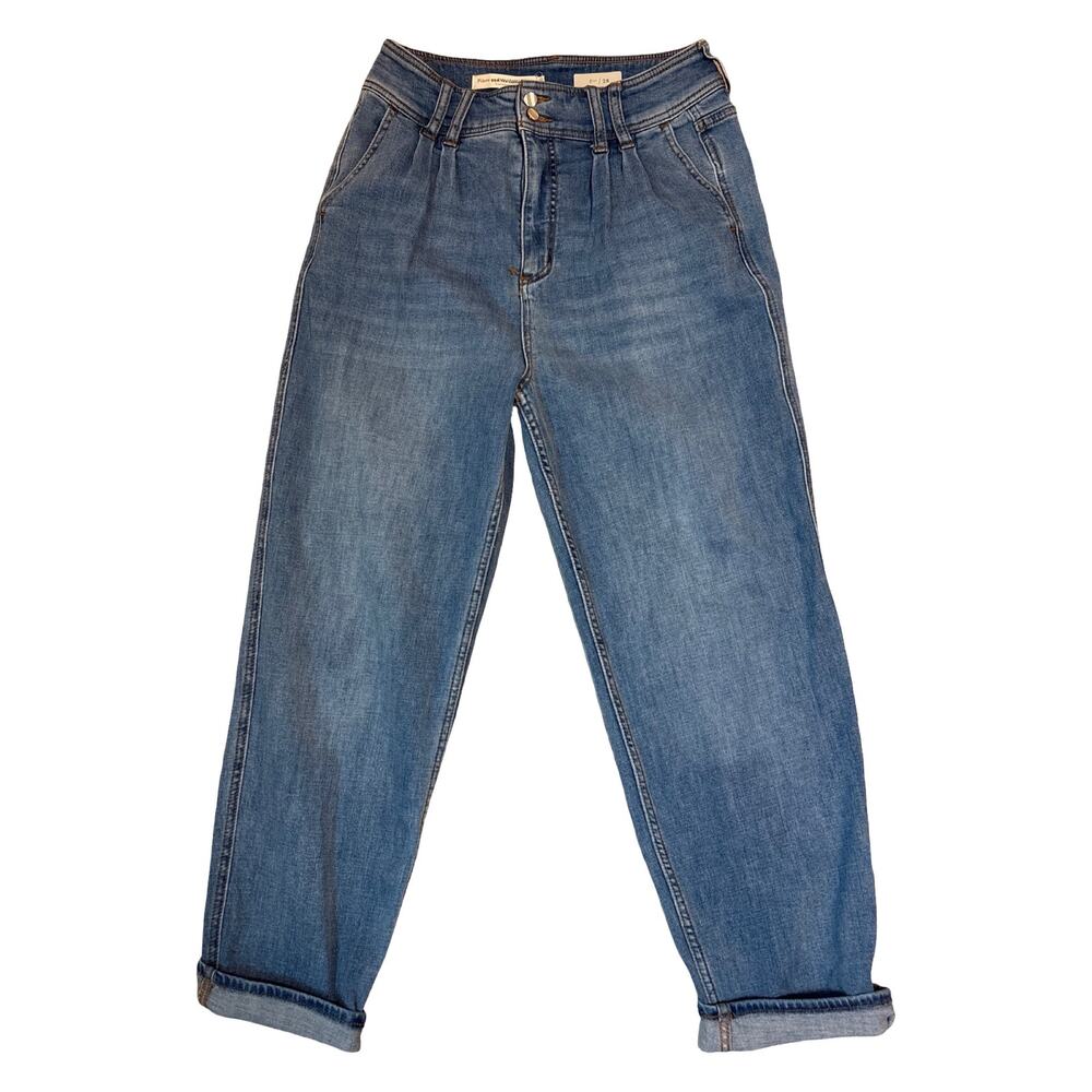 Pilcro 90s Style Mom Jeans / Pleated High Rise